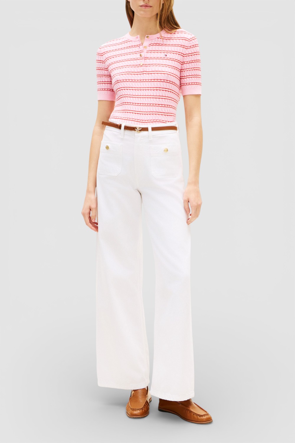 תמונת כל הלוק של חולצת סריג